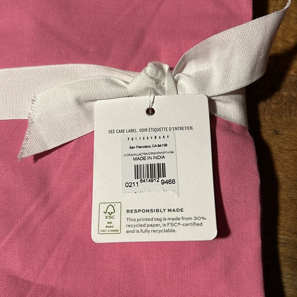 Pottery Barn Morgan Lace Trim Set Of 4 Napkin’s BNWT - Picture 4 of 5